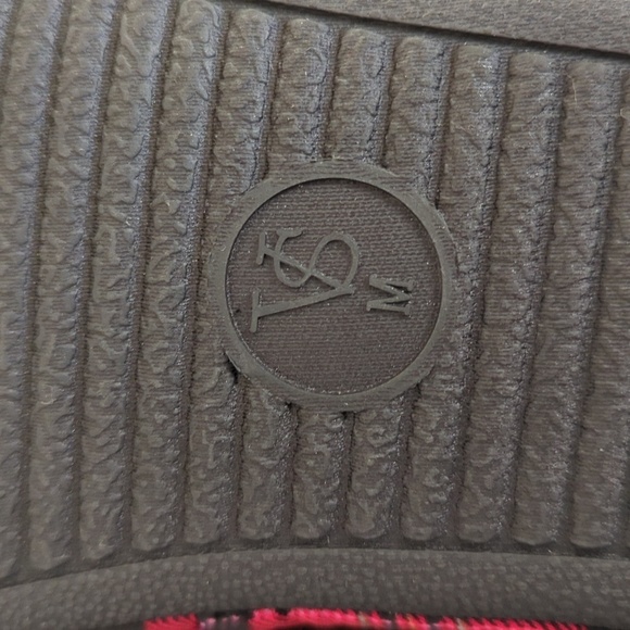 Victoria's Secret Signature Satin Red Black Plaid Slippers Size M - Picture 7 of 10